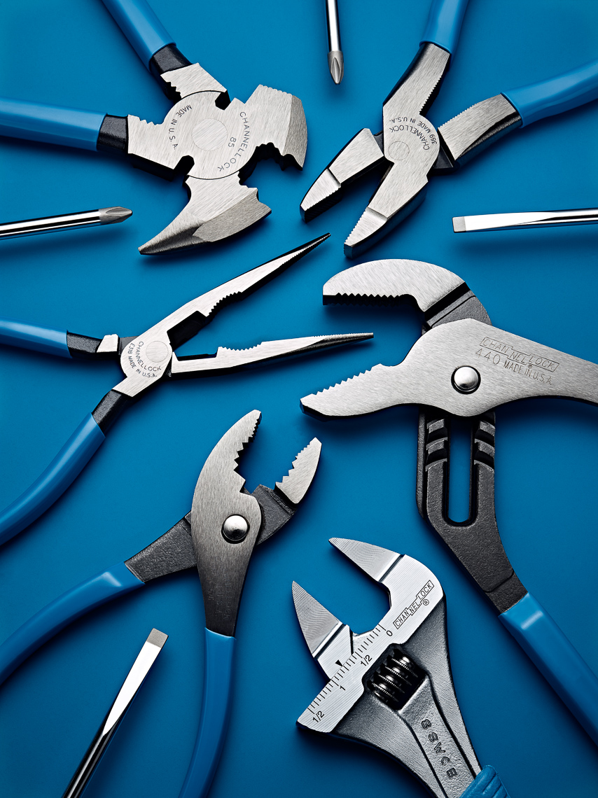 160727_015_Wrenches_OnBlue_V2